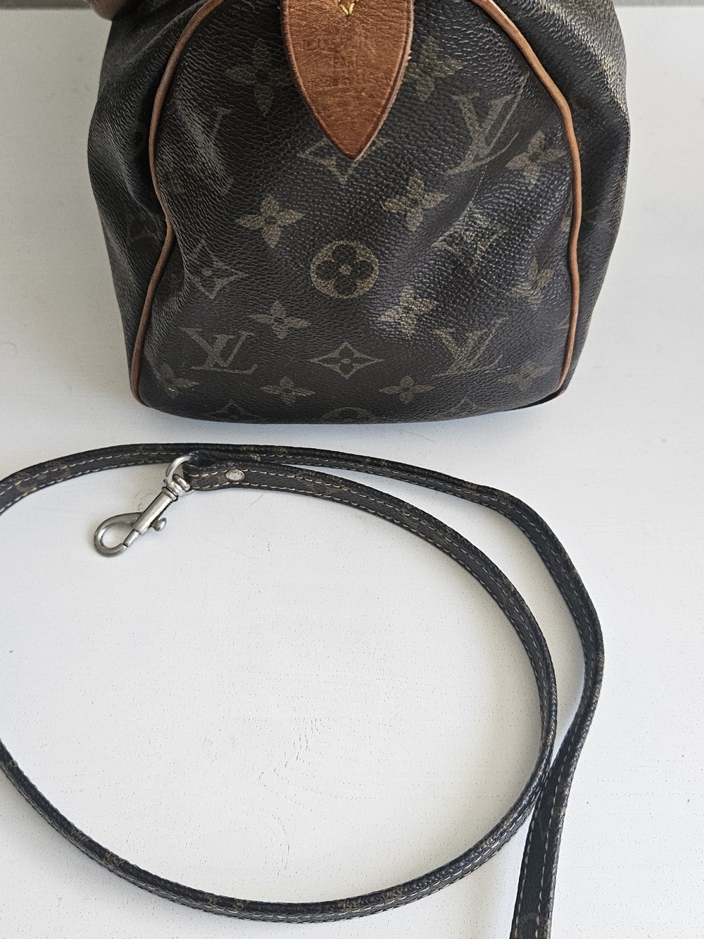 Louis Vuitton Monogram Speedy 25 Satchel in Brown - Picture 3 of 10
